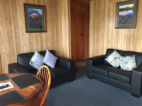 Regatta Point Tavern & Holiday Villas - E Caravan Parks 11