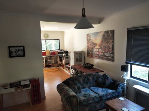 Wanderlust Cottage - E Caravan Parks 6