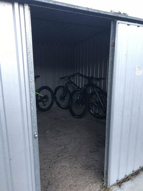 Derby Digs Cottage - E Caravan Parks 15