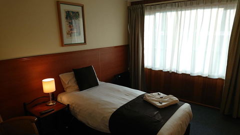 Mt Lyell Motor Inn - E Caravan Parks 1