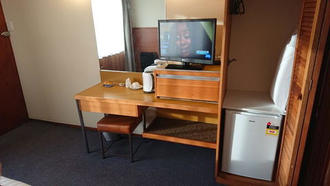 Mt Lyell Motor Inn - E Caravan Parks 2