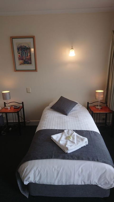 Mt Lyell Motor Inn - E Caravan Parks 25