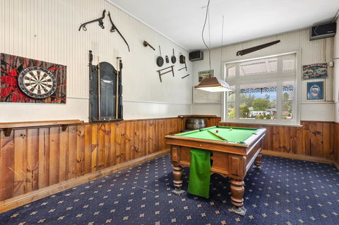 Empire Hotel Queenstown - E Caravan Parks 17