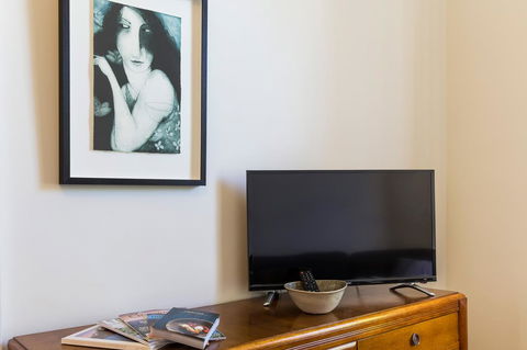WEST NEST | Classic 3BR Hobart Terrace BEST Location, View, Close To City - E Caravan Parks 23