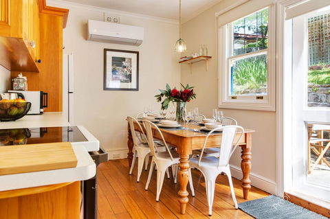 WEST NEST | Classic 3BR Hobart Terrace BEST Location, View, Close To City - E Caravan Parks 4