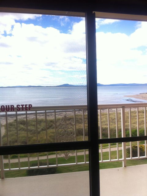 The Waterloo Hotel - E Caravan Parks 23