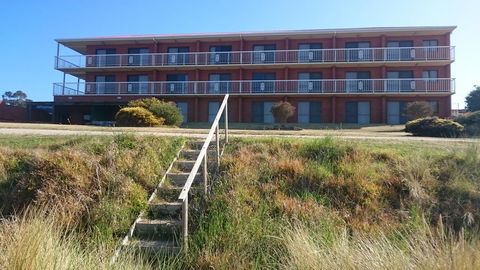 The Waterloo Hotel - E Caravan Parks 4