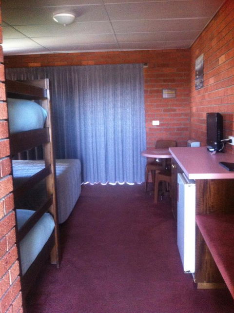 The Waterloo Hotel - E Caravan Parks 29