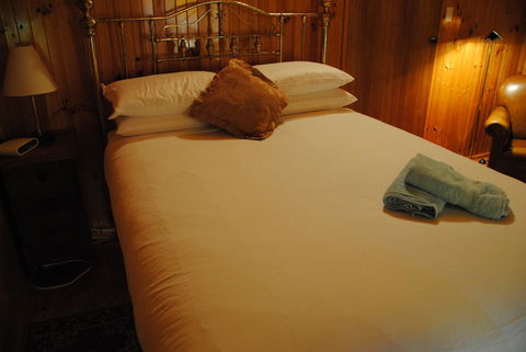 The Wombat Cottage - E Caravan Parks 10