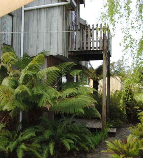 The Wombat Cottage - E Caravan Parks 3