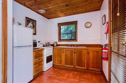 Wagners Cottages - E Caravan Parks 40