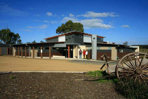Swansea Backpacker Lodge - E Caravan Parks 29