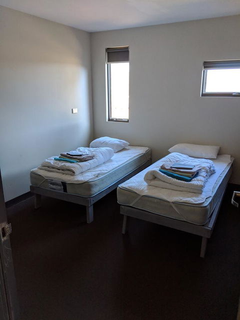 Swansea Backpacker Lodge - E Caravan Parks 1