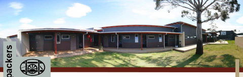 Swansea Backpacker Lodge - E Caravan Parks 24