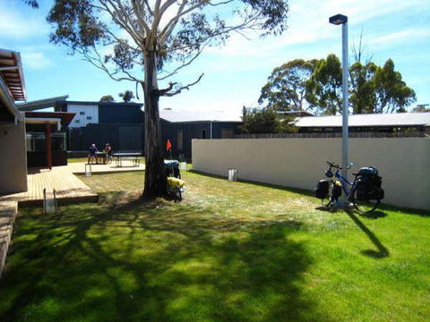 Swansea Backpacker Lodge - E Caravan Parks 28