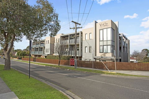 Astra Apartments Glen Waverley @Springvale RD - E Caravan Parks 14