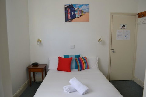 Point Lonsdale Guest House - E Caravan Parks 11