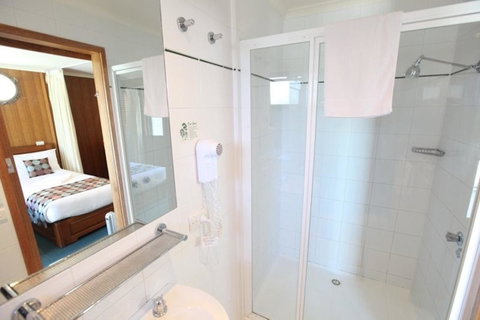 Point Lonsdale Guest House - E Caravan Parks 23