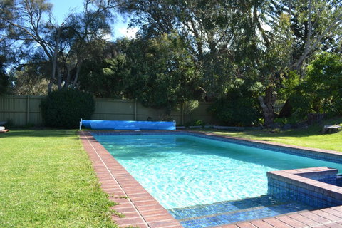 Point Lonsdale Guest House - E Caravan Parks 24