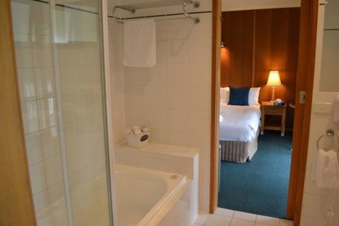 Point Lonsdale Guest House - E Caravan Parks 9
