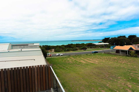 The Apollo - E Caravan Parks 15