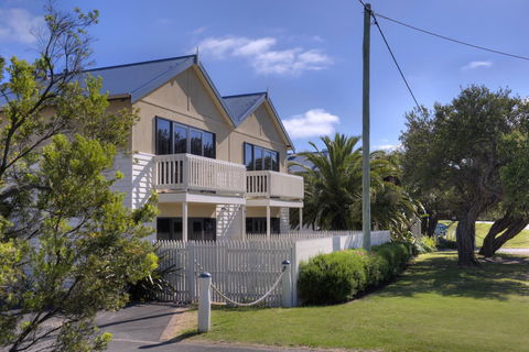 Boathouse Resort Studios And Suites - E Caravan Parks 22