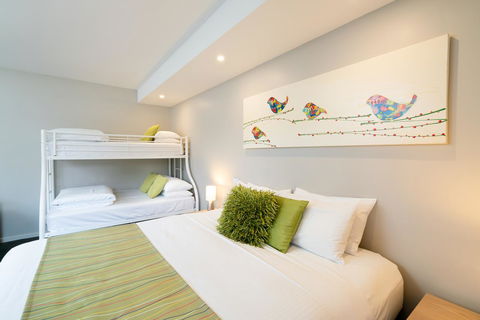 Boathouse Resort Studios And Suites - E Caravan Parks 4