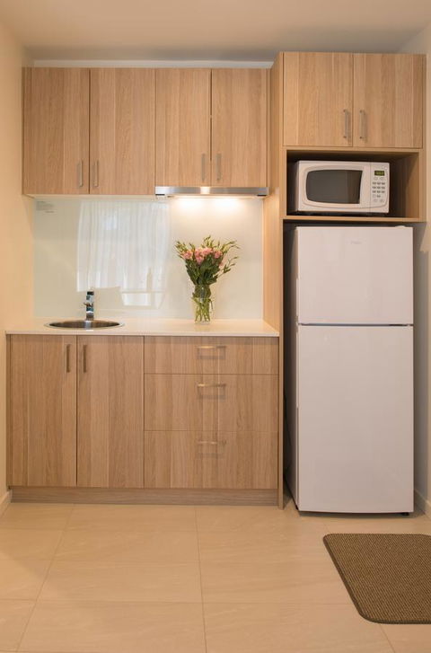 Boathouse Resort Studios And Suites - E Caravan Parks 29