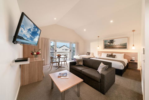 Boathouse Resort Studios And Suites - E Caravan Parks 7