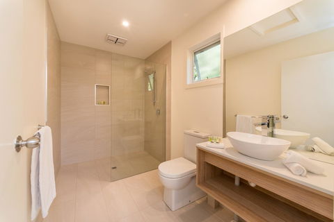 Boathouse Resort Studios And Suites - E Caravan Parks 24