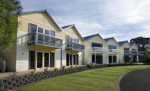 Boathouse Resort Studios And Suites - E Caravan Parks 13