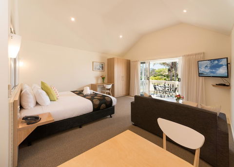 Boathouse Resort Studios And Suites - E Caravan Parks 27