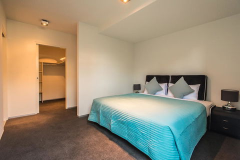 The Waverley International Hotel - E Caravan Parks 39