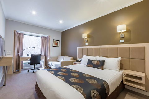 The Waverley International Hotel - E Caravan Parks 14