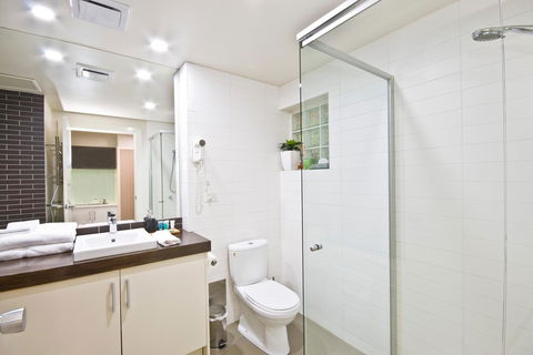 Lorne Bay View Motel - E Caravan Parks 40