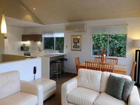 The Victoria Apartments - E Caravan Parks 32