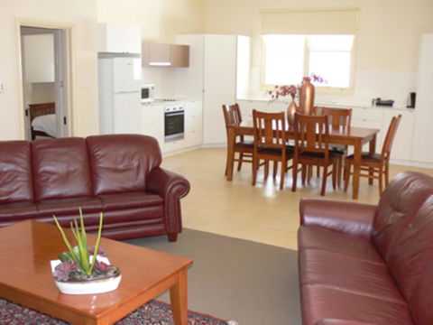 The Victoria Apartments - E Caravan Parks 25