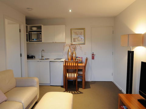 The Victoria Apartments - E Caravan Parks 17