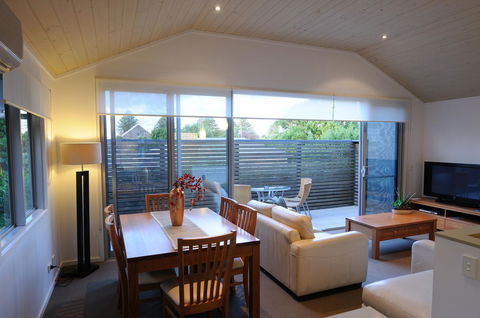 The Victoria Apartments - E Caravan Parks 13
