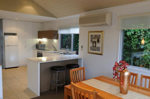 The Victoria Apartments - E Caravan Parks 7