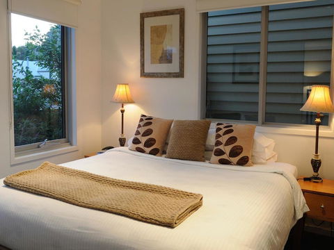 The Victoria Apartments - E Caravan Parks 36