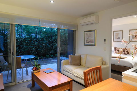 The Victoria Apartments - E Caravan Parks 10