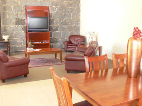The Victoria Apartments - E Caravan Parks 30