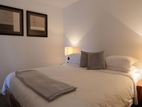 The Victoria Apartments - E Caravan Parks 34