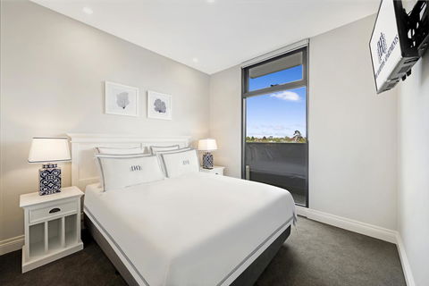 The Hamptons Apartments - St Kilda - E Caravan Parks 38