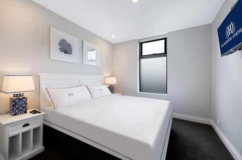The Hamptons Apartments - St Kilda - E Caravan Parks 10