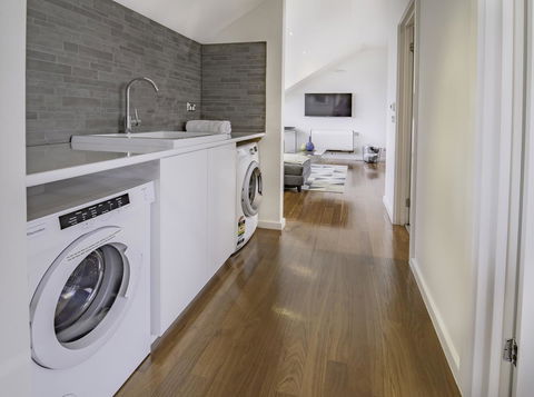Bayview Loft - E Caravan Parks 5