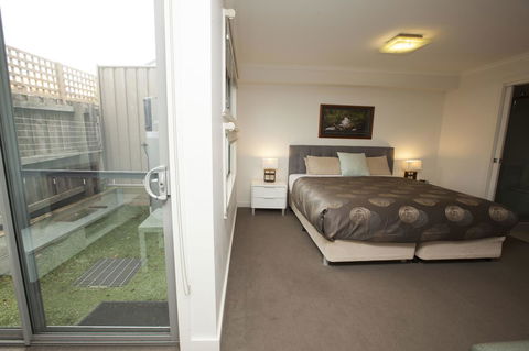 7 Falls Apartments - E Caravan Parks 20