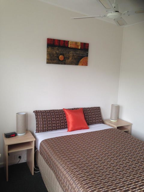 Beachcomber Motel & Apartments - E Caravan Parks 39