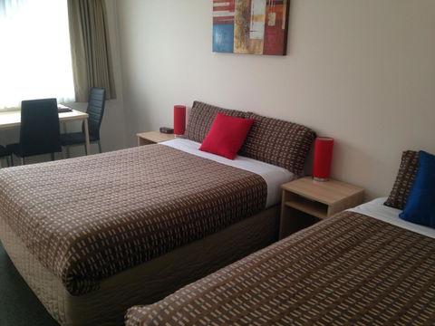 Beachcomber Motel & Apartments - E Caravan Parks 34
